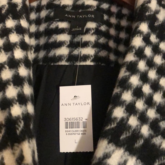 Ann Taylor cocoon plaid coat - Picture 2 of 5